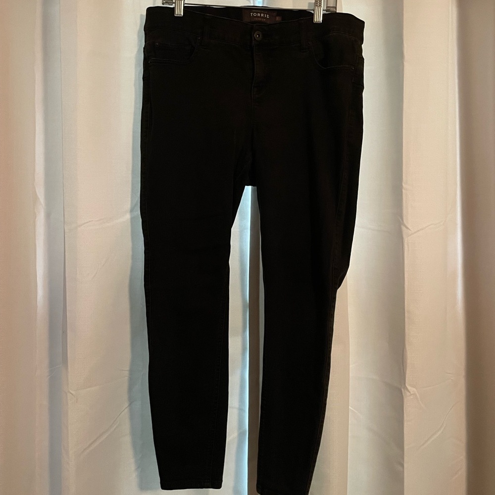 Torrid bombshell skinny jeans